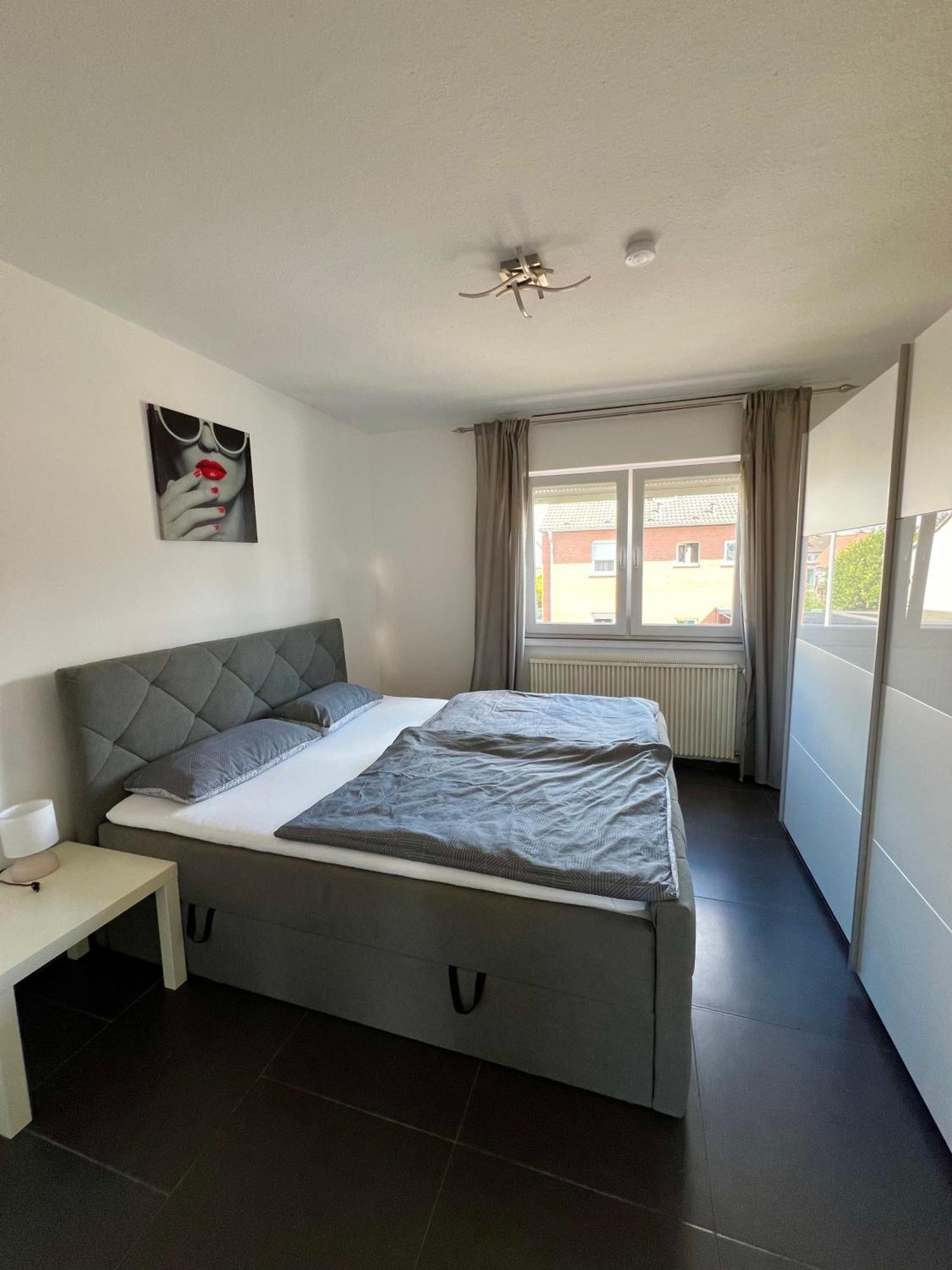 Elegante Apartment In Erftstadt Mit Balkon, Zentral, Bahnhof Nah, Phantasialand Bruehl Bei Cologne Eksteriør bilde